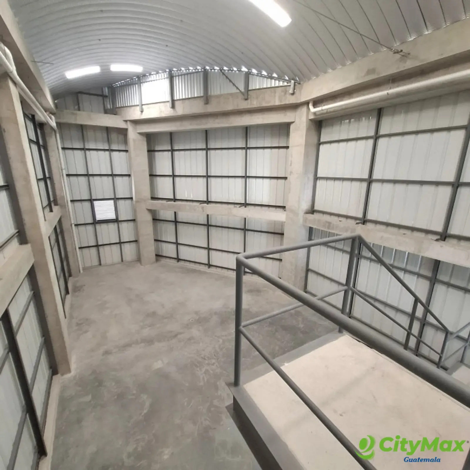 OFIBODEGA EN RENTA PARA ESTRENAR EN K13 - 14